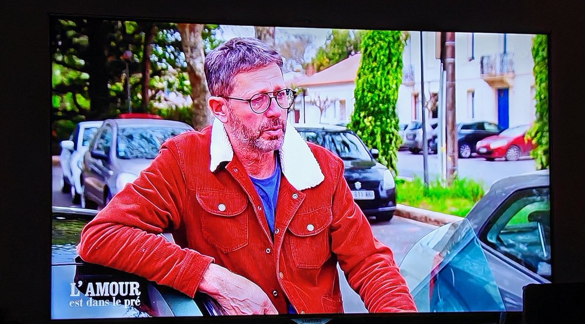 alexandrelgs37's tweet photo. Le mec le plus malaisant de toutes les saisons de l'amour est dans le pré #adp #adp2024 https://t.co/Zh6eVP54Yh