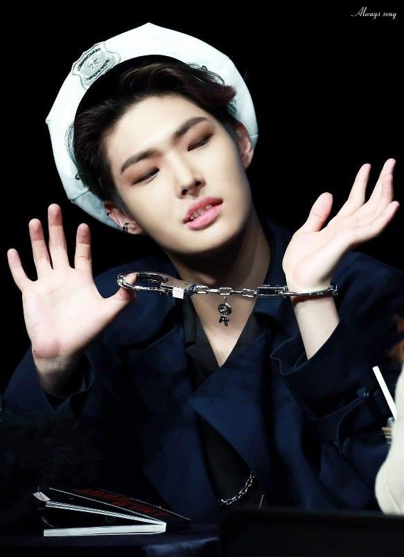 jiminsshadoww's tweet photo. I vote for #ATEEZ on #2024MAMAVOTE    FANS CHOICE Male Category https://t.co/cxIvC4KthX