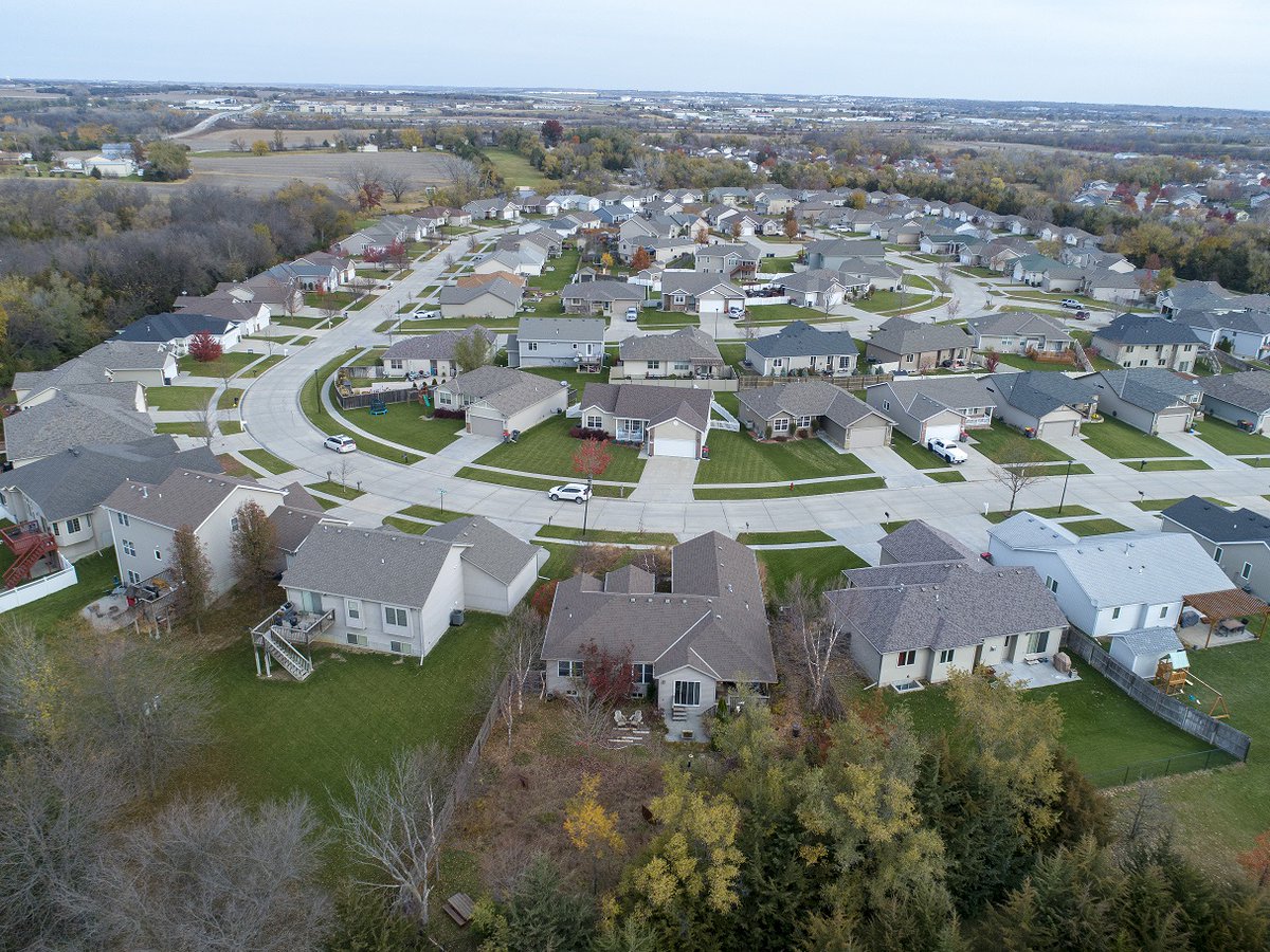 BRVogt's tweet photo. Lawns are stupid. https://t.co/eQFfRa2yGt