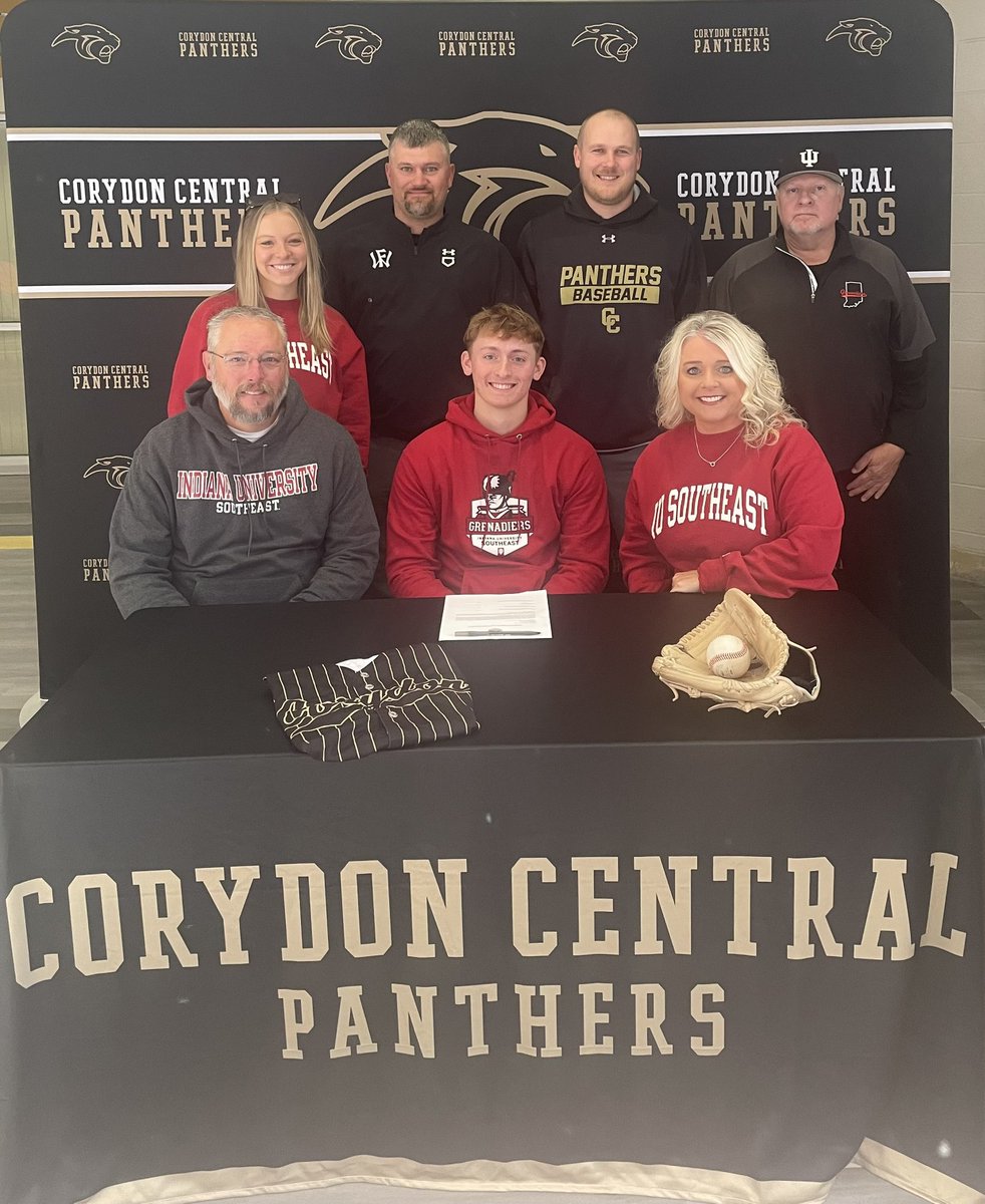 Congrats to Nolan Erwin! Today he signed to continue his baseball career and education at @GrenadierDugout!

#PantherPride