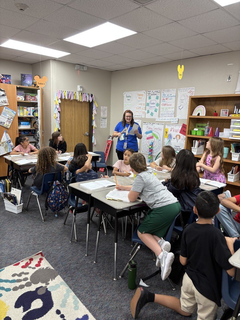 Our librarian, Mrs. Clawson, was busy Friday morning delivering prizes to students who completed the Hallo-read challenge in October on Beantstack!  5th grade was the big winner as the grade level with the most minutes and got extra recess! Keep reading, Wildcats! #AlvinISD