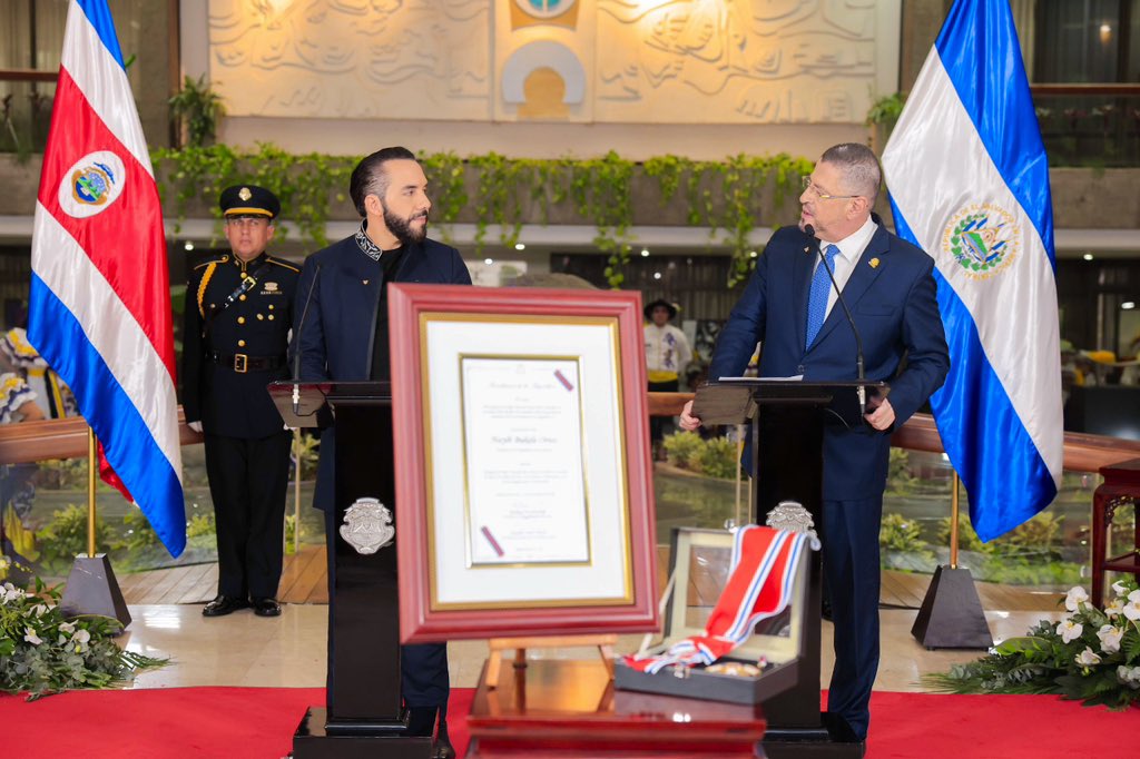 Casa Presidencial 🇸🇻 tweet media