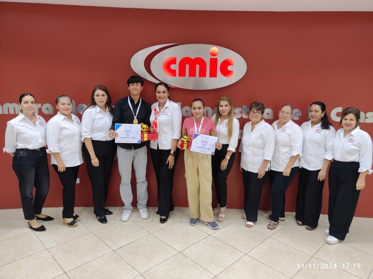 damascmicbcs's tweet photo. El Comité de Damas de CMIC BCS que liderea la Sra. Ramona Araiza Amador en una emotiva ceremonia hizo entrega de los premios y diplomas nacionales a Emy Valentina por el tercer lugar en Categoría A y a Mario Alberto por el primer lugar en Categoría C. Enhorabuena.

#bcs #BCS https://t.co/g68cGzZbW4