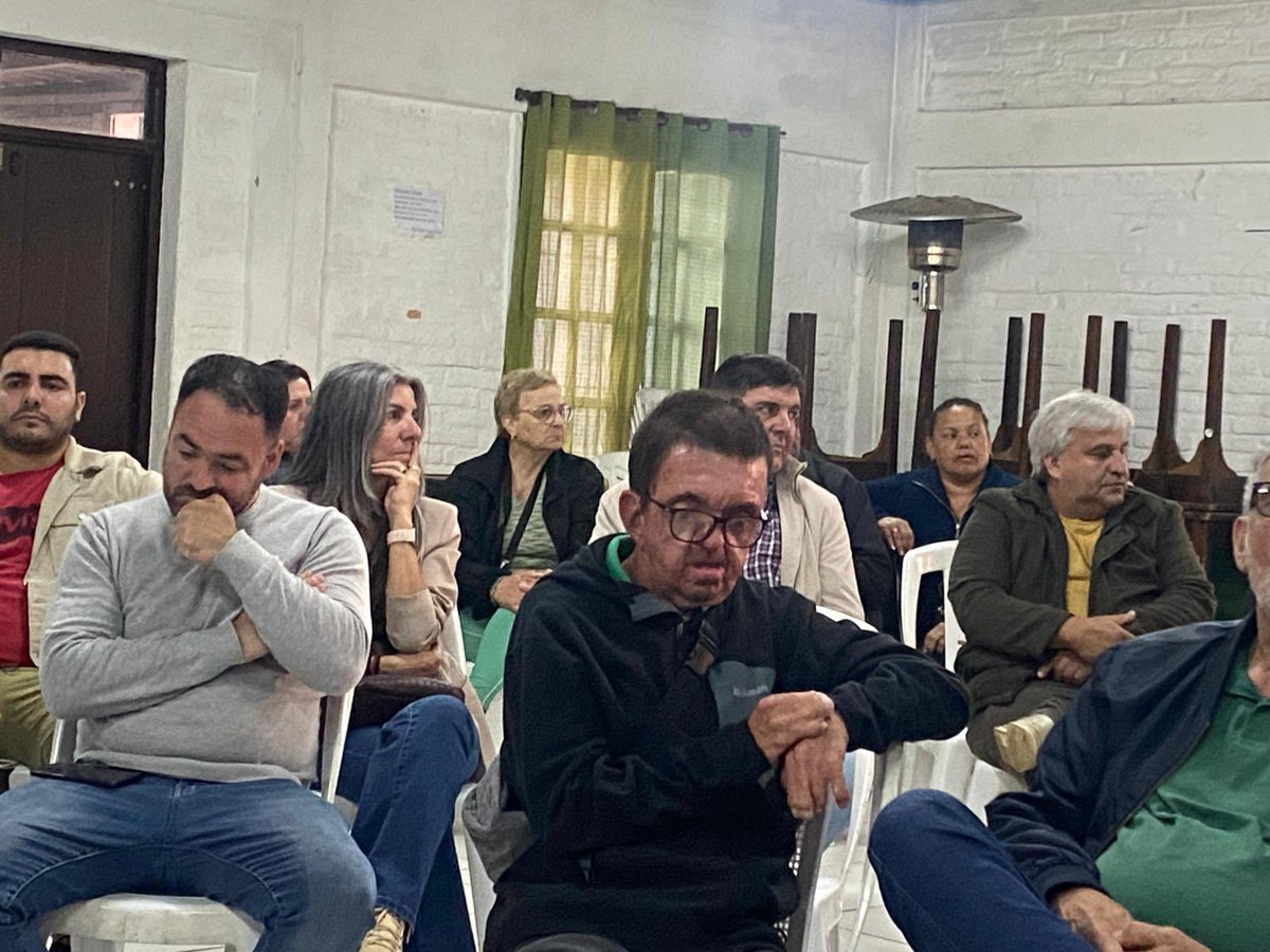 Río Branco quiere a <a href="/AlvaroDelgadoUy/">Alvaro Delgado</a> próximo Presidente!! Muy buena reunión de la #coaliciónrepublicana en marcha La Departamental con todos los partidos prontos para hacer otra vez la mejor historia #coaliciónenmarcha <a href="/GMestre1/">Gonzalo Mestre</a> <a href="/dasilvajavier27/">Javier Da Silva</a> <a href="/Marcoslopez0307/">Marcos López</a> <a href="/cmorel93/">Christian Morel</a>