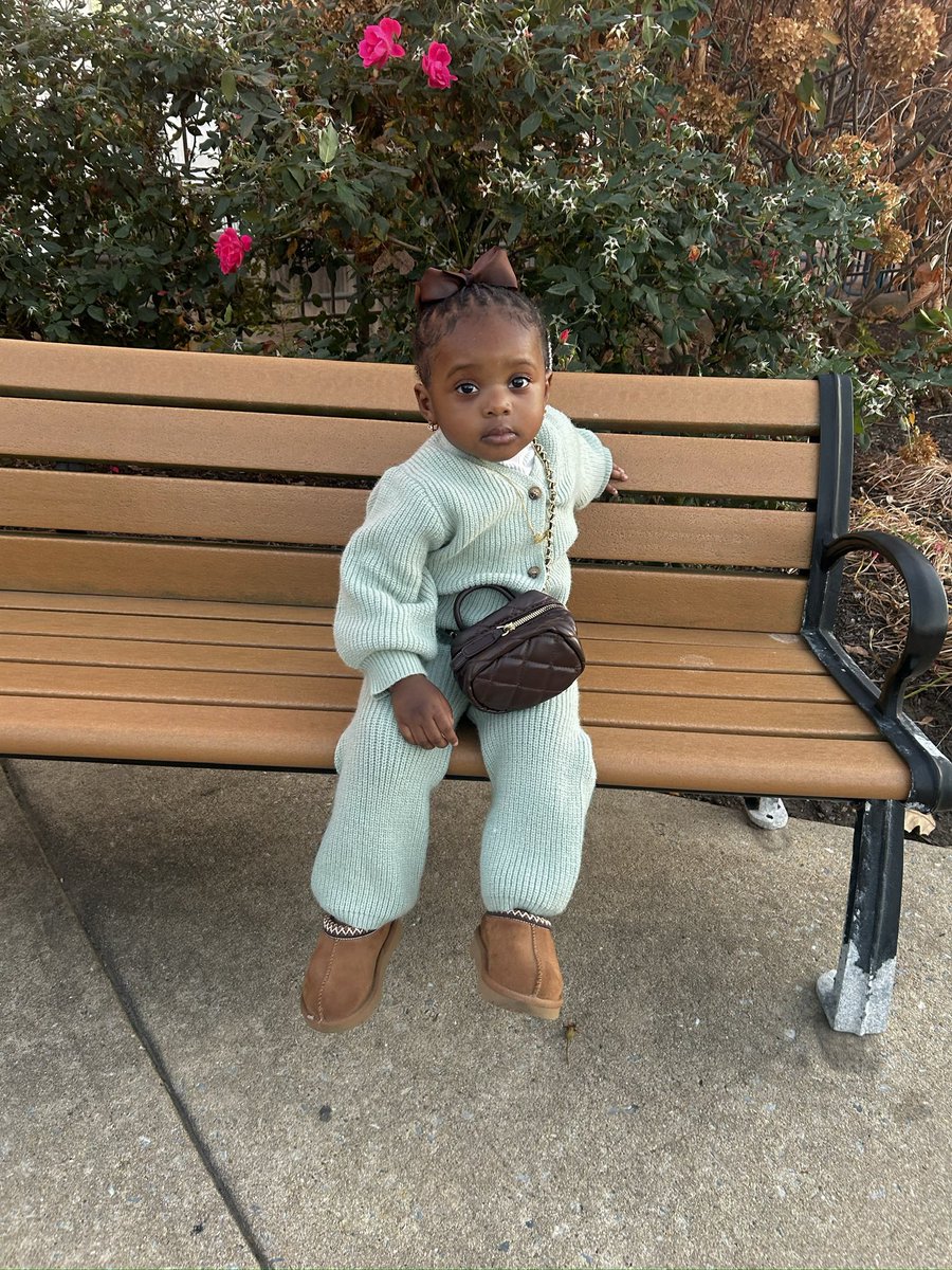 mkthebarb's tweet photo. fall is our favorite time of year 🥰🍁 https://t.co/UQCdYv315d