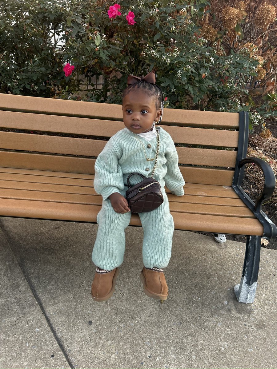 mkthebarb's tweet photo. fall is our favorite time of year 🥰🍁 https://t.co/UQCdYv315d