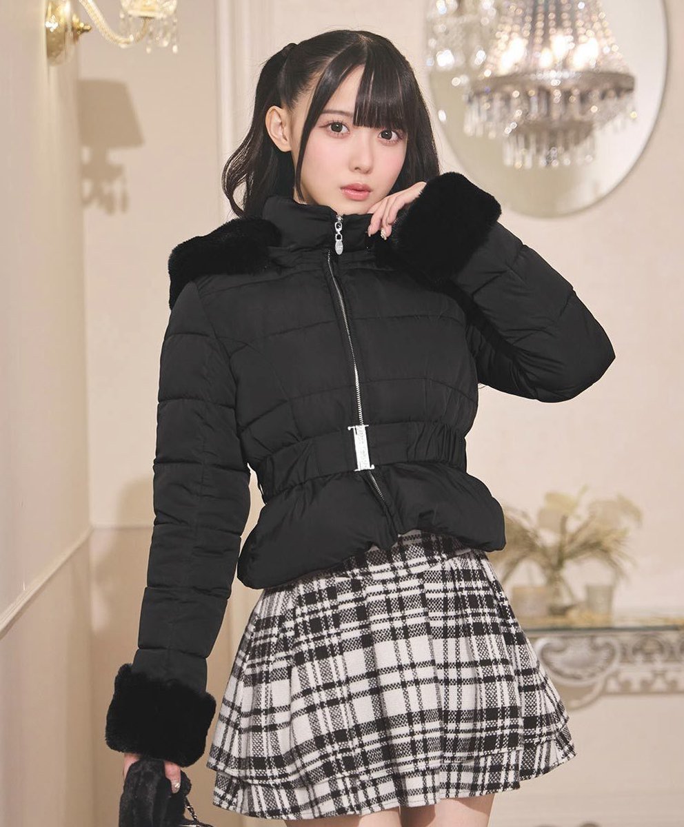 ミシェルマカロン ショートダウン 新品未使用 ミシェルマカロン 神くびれ細見えショートダウン XS バニラ