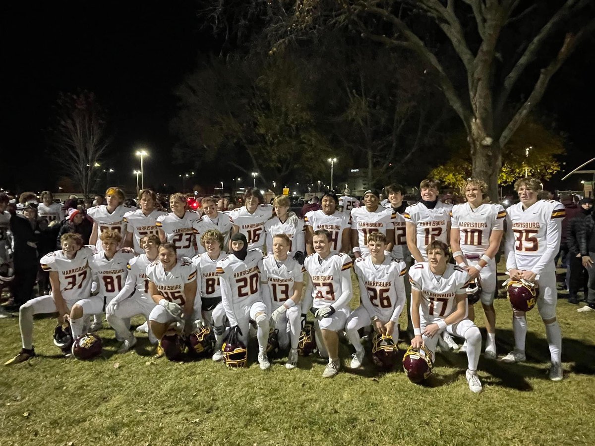 kicker_adam's tweet photo. Season ended @HHSTigerFBall earlier than we wanted. Going to miss these seniors

2/2 PATs vs SF Lincoln (11AAA Semis)

Final Season Stats
Varsity 49/51 PATs 96%
JV 16/19 PATs, 1/2 FGs (26), 4 KOs (1 TB), 3 Ps (42 long)

#tigerpride #CTG @KohlsHighlights @KickingWorld @tmehlhaff10 https://t.co/kG341qRcMd