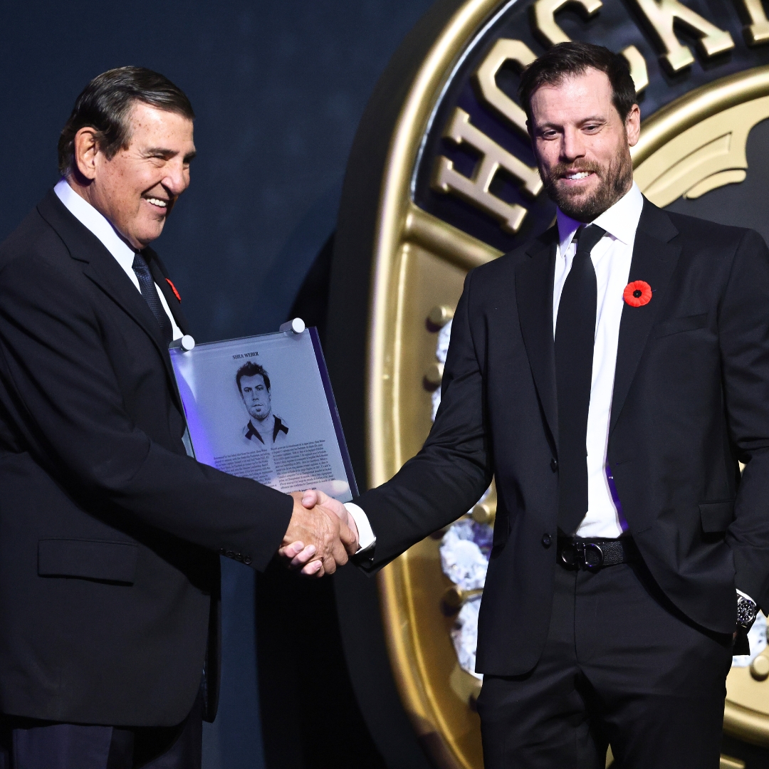 HockeyHallFame's tweet photo. Welcome to the Hockey Hall of Fame Shea Weber!

Shea receives his Honoured Member plaque from Serge Savard  #HHOF1986.

#HHOF2024 | #HHOF | 📸 Dave Sandford/HHOF https://t.co/ppWLwDc6OO