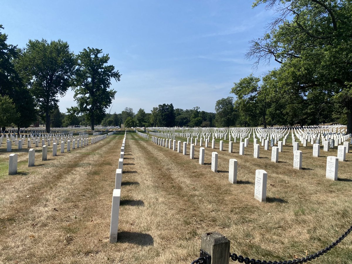 CoachGarner3's tweet image. The @slulead leadership trip to Washington DC this past summer with Wyatt makes days like today a little different. Thank you Veterans!!! #thanksPawPaw #thanksDad