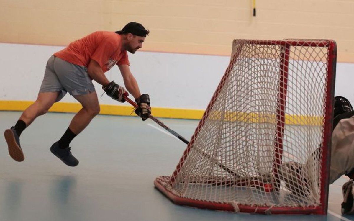 BallMichigan's tweet image. Schultz scores the wrap-around