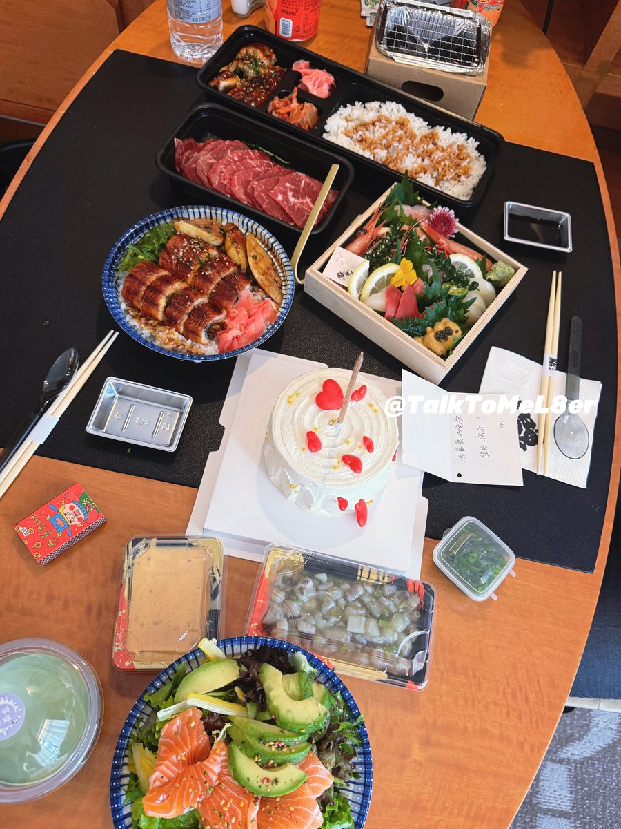 给爸爸庆生，提前送好礼物（爸爸自己挑的😋），然后一大早就收拾好去拿蛋糕，订餐，换上小情趣，下楼接爸爸。

喝了点小酒想自己放开点，应该是有点小用，于是乎被榨干了，现在躺在床上腰酸背痛，眼冒金星，回味着被爸爸choke+强制+粗口的美秒过程。

💌@Fengsiyuan @007share @tbzt2024 https://t.co/gXj2kMVz7g
