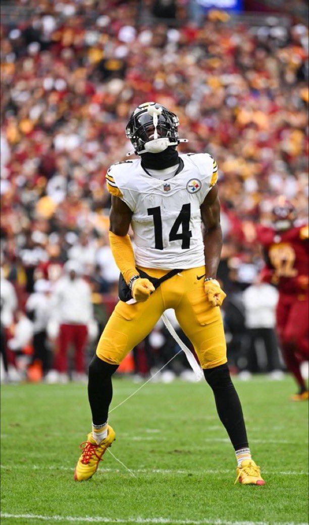 GEORGE PICKENS IS SO COLD.

🥶🥶🥶

WHEN 100%, HE IS A TOP-10 WIDEOUT.

(📸<a href="/michaelbrewerly/">Michael Brewerly</a>)