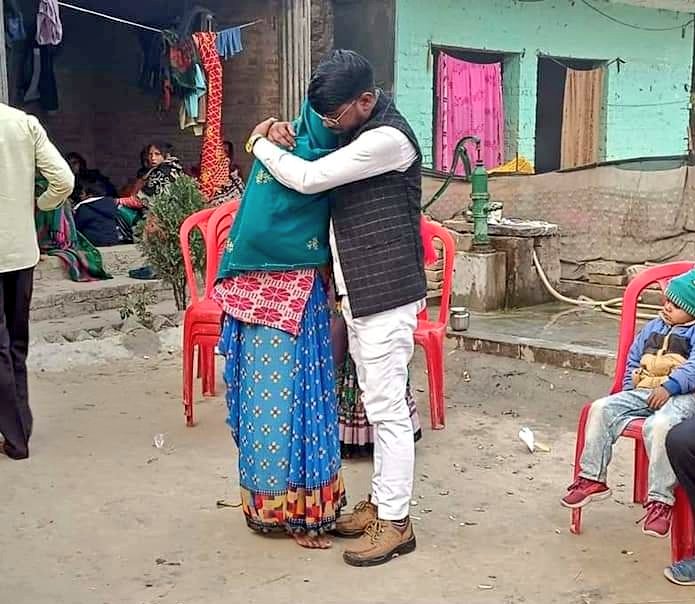 RajendrBharti1's tweet photo. मुश्किल वक्त में ही तो पहचाने जाते है रिश्ते,
खुशियों में तो सब वफादार ही होते है...!!!#Good_morning_all
#गरीबों_का_मसीहा
#vairal
#post
#trend
#bharti_ji
#yuva_neta
#युवाजोश_कट्टरसोच https://t.co/rch8U10Azu