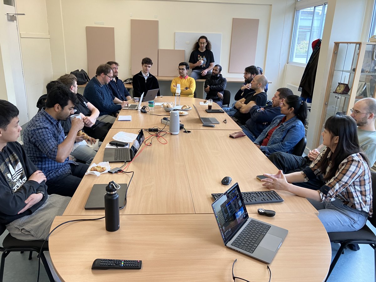 There were some amazing visitors at the lab meeting today, making 19 participants in total, including former members Dr Cathal Cummins and Dr Daniele Certini and closest collaborators Dr Antonio Attili and Dr Francesco Giorgio-Serchi. 

<a href="/CathalPCummins/">Cathal Cummins 🌻</a>