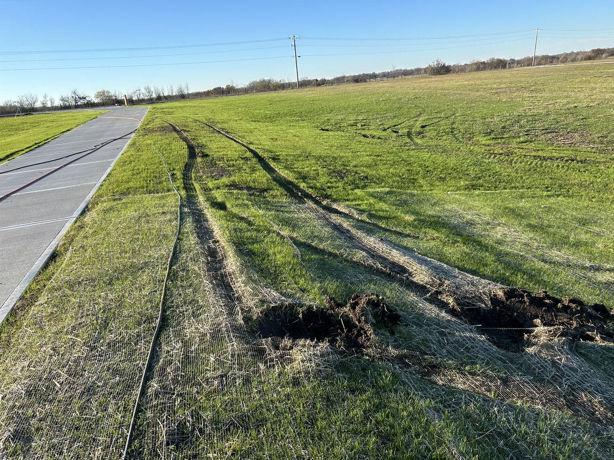 GA_TriGirl's tweet photo. @amazon this is the third driver that has torn up my yard and I’m still waiting for your response to the other two claims! Someone needs to get in touch with me asap! This is not acceptable! https://t.co/tZQTJZ69nX