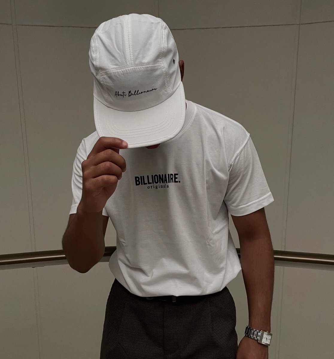 BillionaireOrig's tweet photo. Billionaire Originals🤍

Brand: @billionaire_originals_clothing 
Model: @jevenon 
Creative team: @hydro.drip &amp; @realpeeshady 
📸: @hydro.drip https://t.co/PVizr6PffC