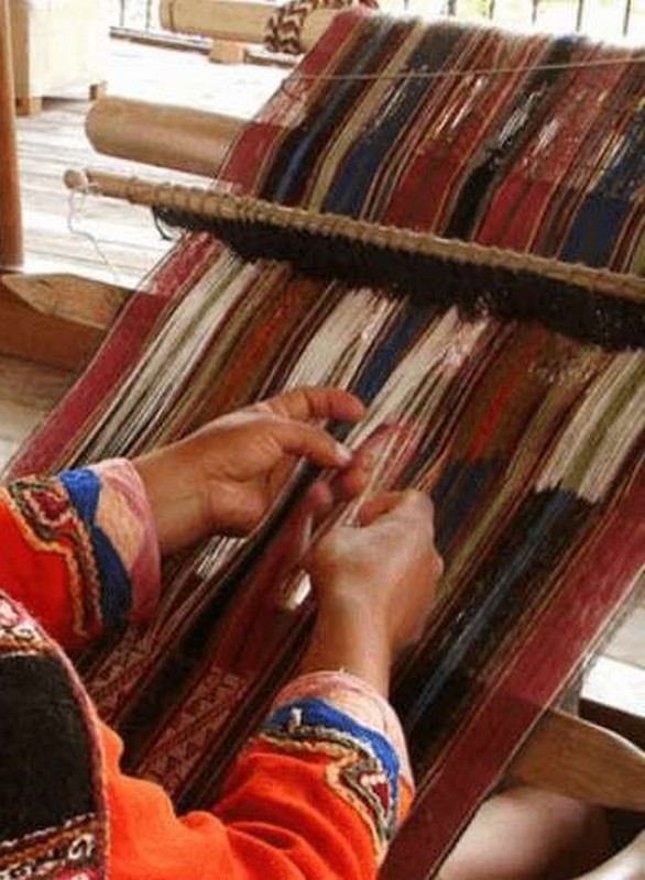 NationalArt_Org's tweet photo. Celebrating the artistry of textiles, where threads weave stories, colors inspire emotions, and textures bring designs to life. At the National Art Foundation, we honor textile artists from all walks, fostering a vibrant community that connects creators with the world.
Join us to explore, learn, and showcase the limitless possibilities of textile art. https://t.co/rkLMwmzdaz