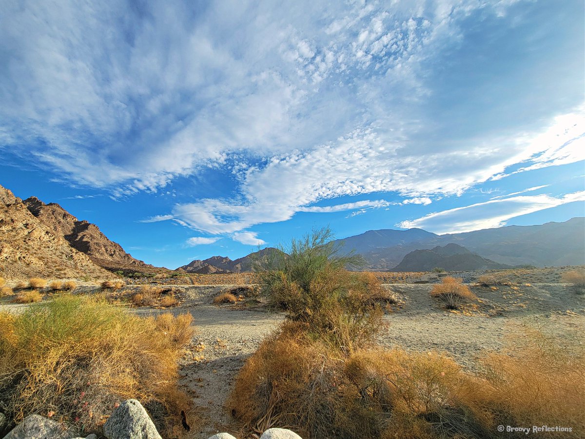 GroovyReflctns's tweet image. Pretty day here. Homeward bound now...bye bye. #sunnyday #prettyday #clouds