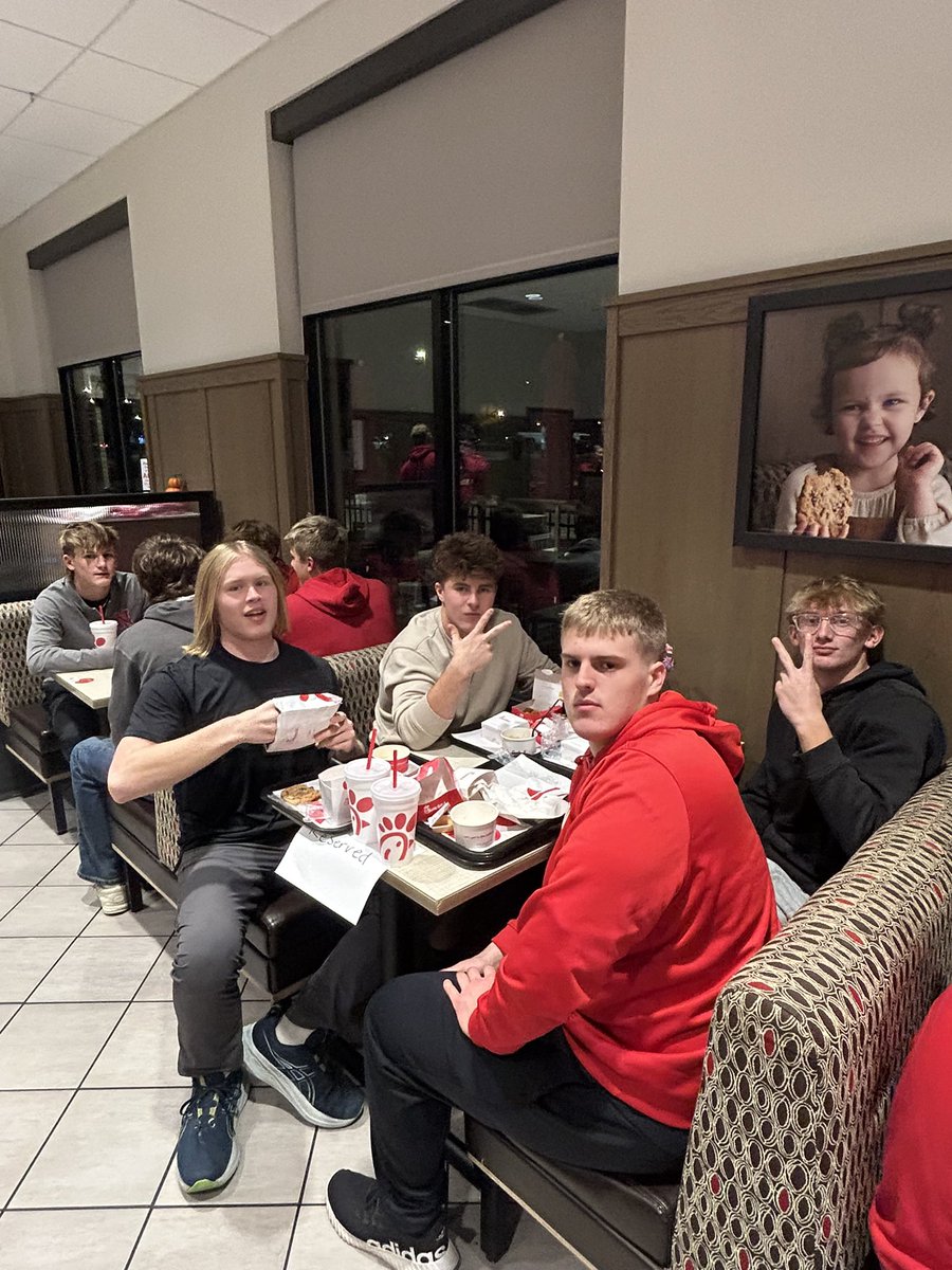 NorwayneFB's tweet image. Thank you Jill Butler and @ChickfilA for feeding the boys tonight!