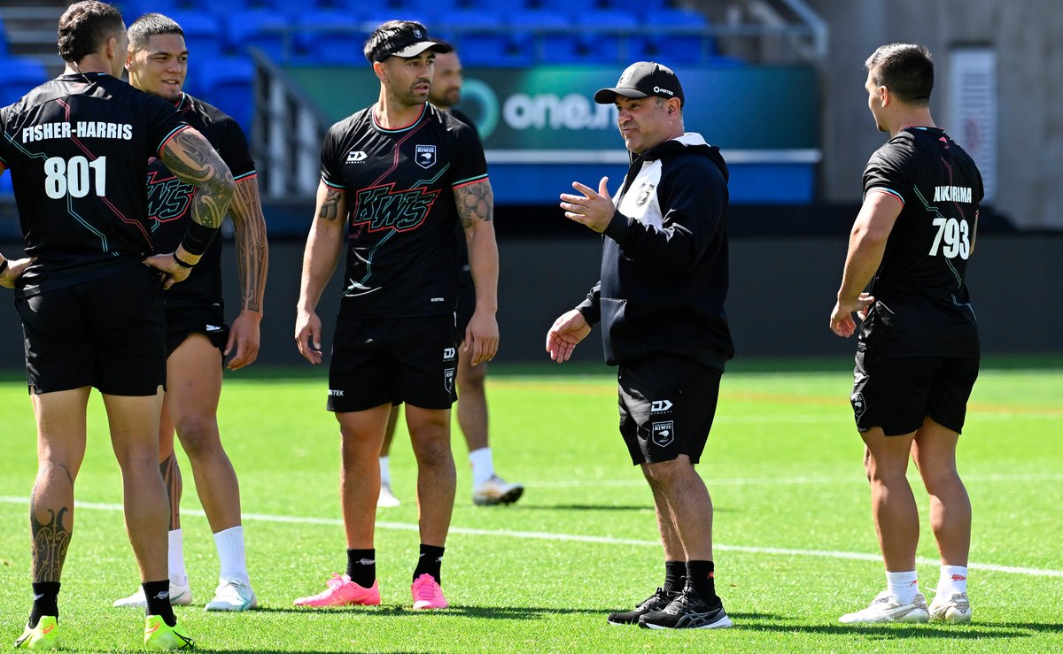 "He did a great job": Stacey Jones earns tick of approval in debut season as Kiwis head coach I bit.ly/40IZ0qe

<a href="/SENZBreakfast/">SENZ Breakfast</a>