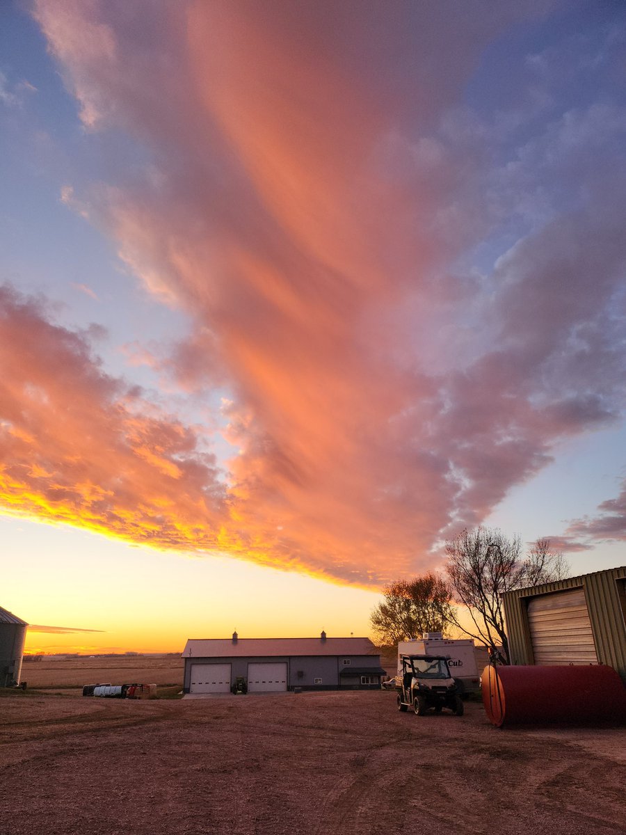 God bless the USA.  Thanks to all the veterans who gave to our freedoms.