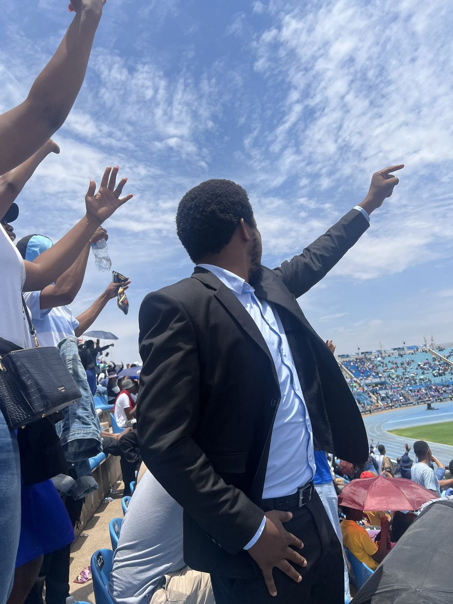 iamkarabo's tweet photo. Captured at the inauguration of the 6th President of The Republic of Botswana.#NewBotswana#Regimechangeinourlifetime https://t.co/iekdEi5bcr