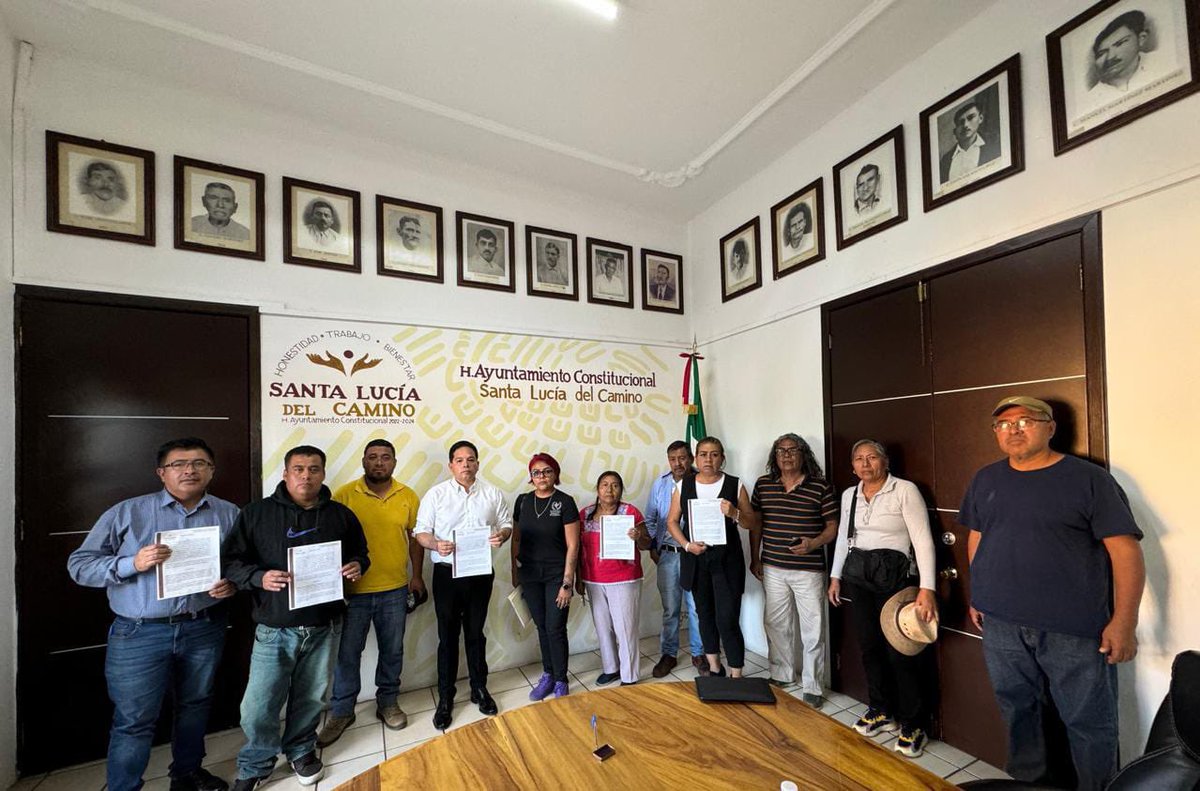 Ponderando el diálogo y la civilidad entre vecinos para lograr una solución justa y la movilidad en una vía importante para el ingreso a los Valles Centrales; esta tarde se firmó una minuta de trabajo con Presidentes de las colonias Felipe Carrillo Puerto, López Portillo y El