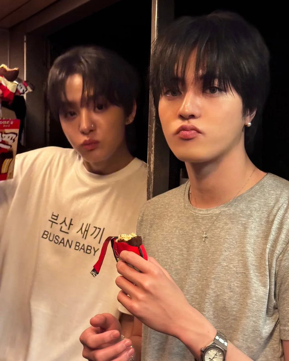 kittytongh's tweet image. 아실환가
우쭈쭈즈가 애기가댓는데