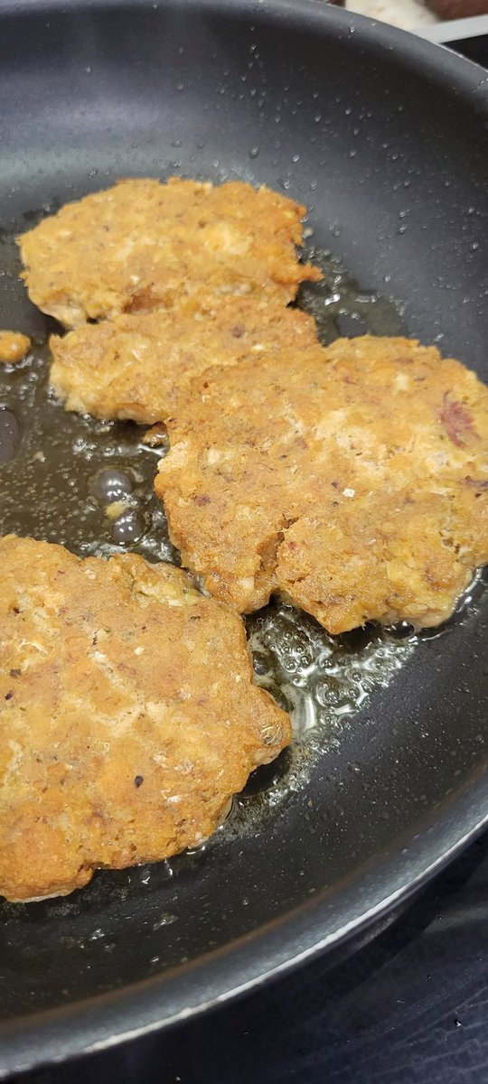 Candilox's tweet photo. Carnivore Salmon Patties are for dinner tonight! #3WeeksIn #Carnivore https://t.co/MmqeSDfuWt
