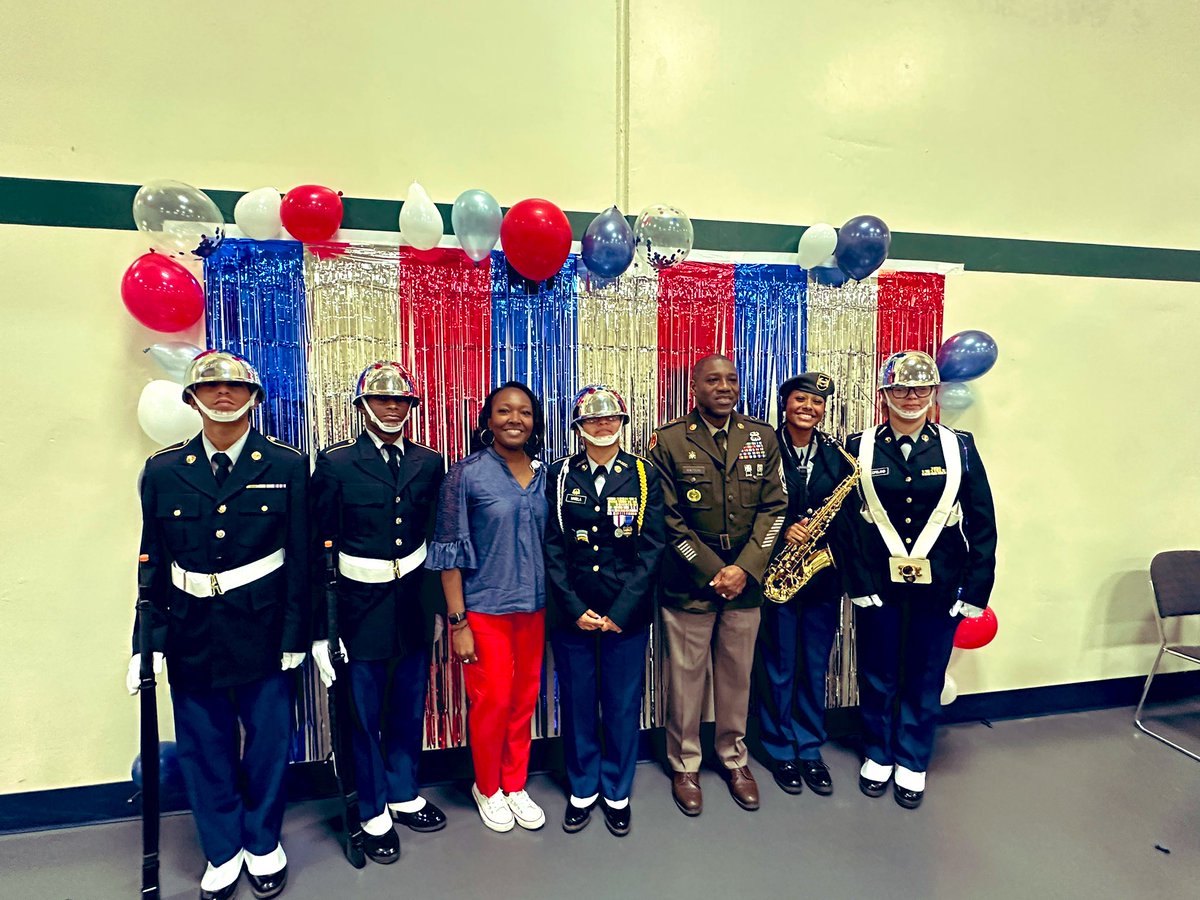 Veteran’s Day Celebration <a href="/HEBStonegate/">Stonegate Stallions</a>! #TheStonegateWay