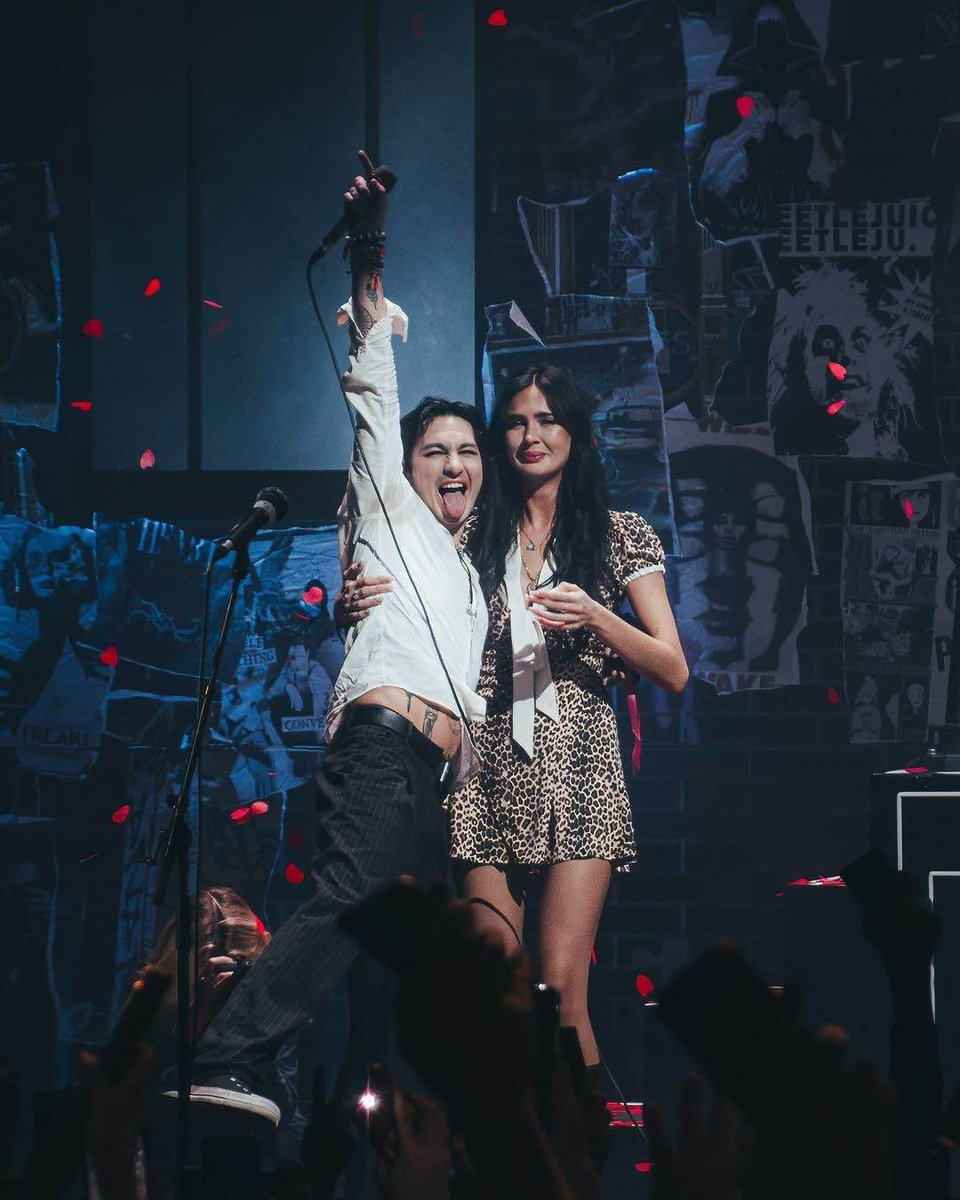 _Di3AnotherDay's tweet image. LOOK AT THEM!!! Look how happy he is 🥹 look at her ☺️ ugh 😩