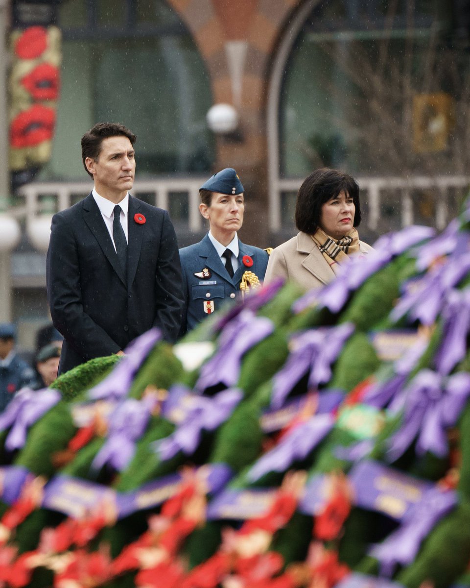 Christy4Change's tweet image. Imagine the type of person you’d have to be to be able to stand there and praise the men and women who fought for our freedoms, while you have worked day and night for 8 years to try to take them away.

You’re a disgusting vile pos @JustinTrudeau