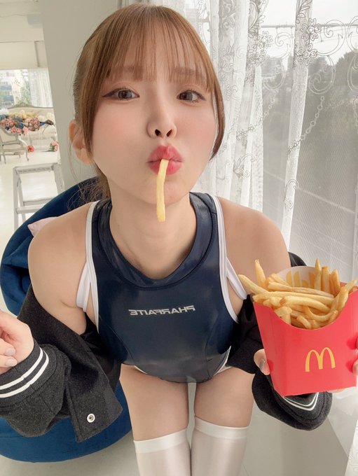 Twitterのコスプレ画像3