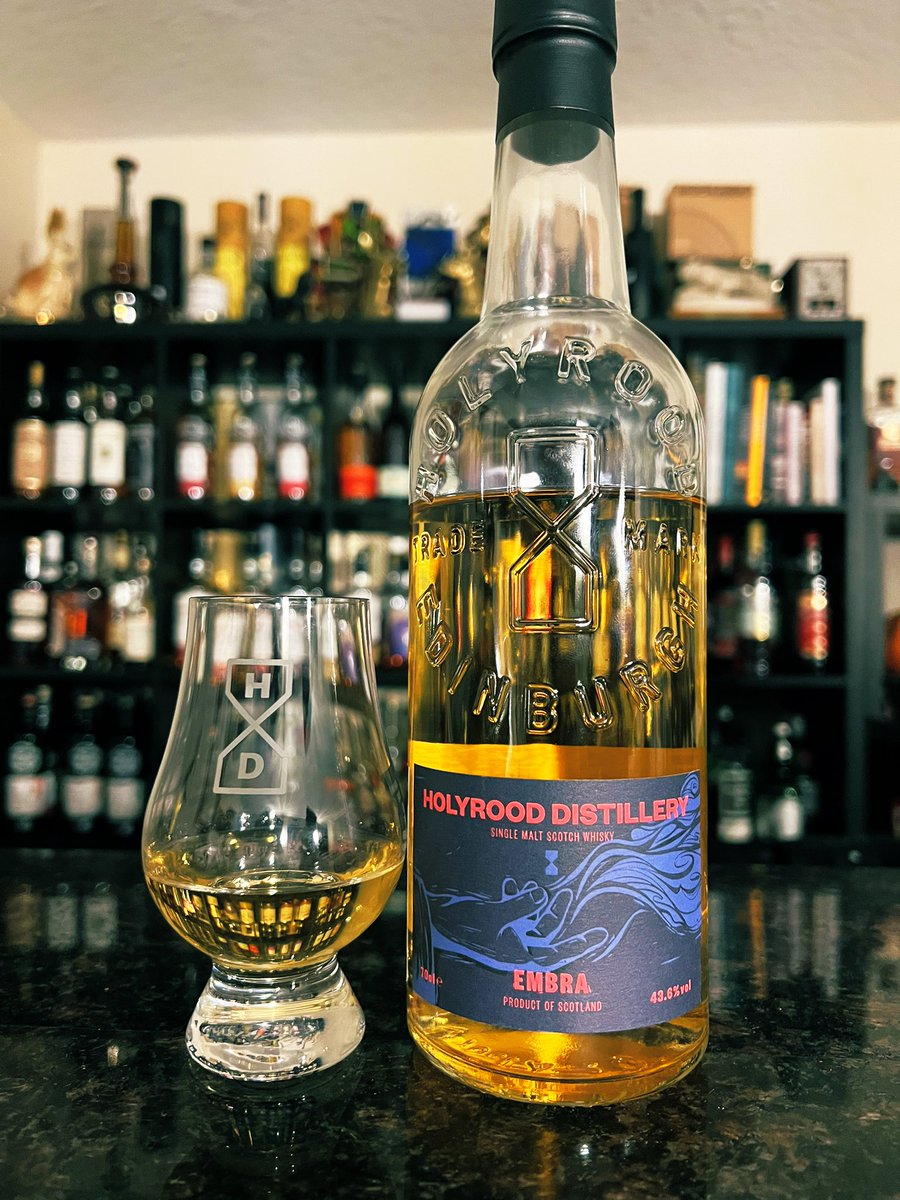 Having an Embra from <a href="/HolyroodWhisky/">Holyrood Distillery</a> tonight-   What’s in your glass?