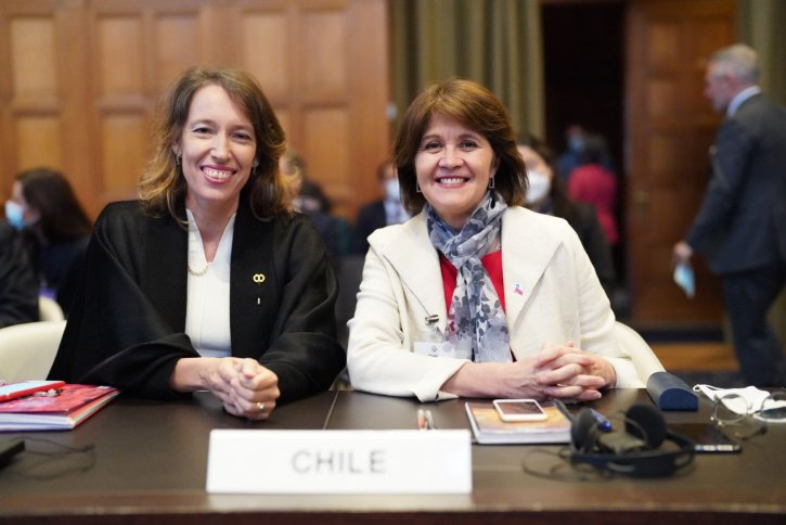 Que triste noticia acabo de recibir: la partida de Carolina Valdivia, brillante abogada y gran persona. Mis condolencias a su familia y a sus amigas y amigos. Fue un privilegio trabajar contigo y compartir tantas cosas en común.