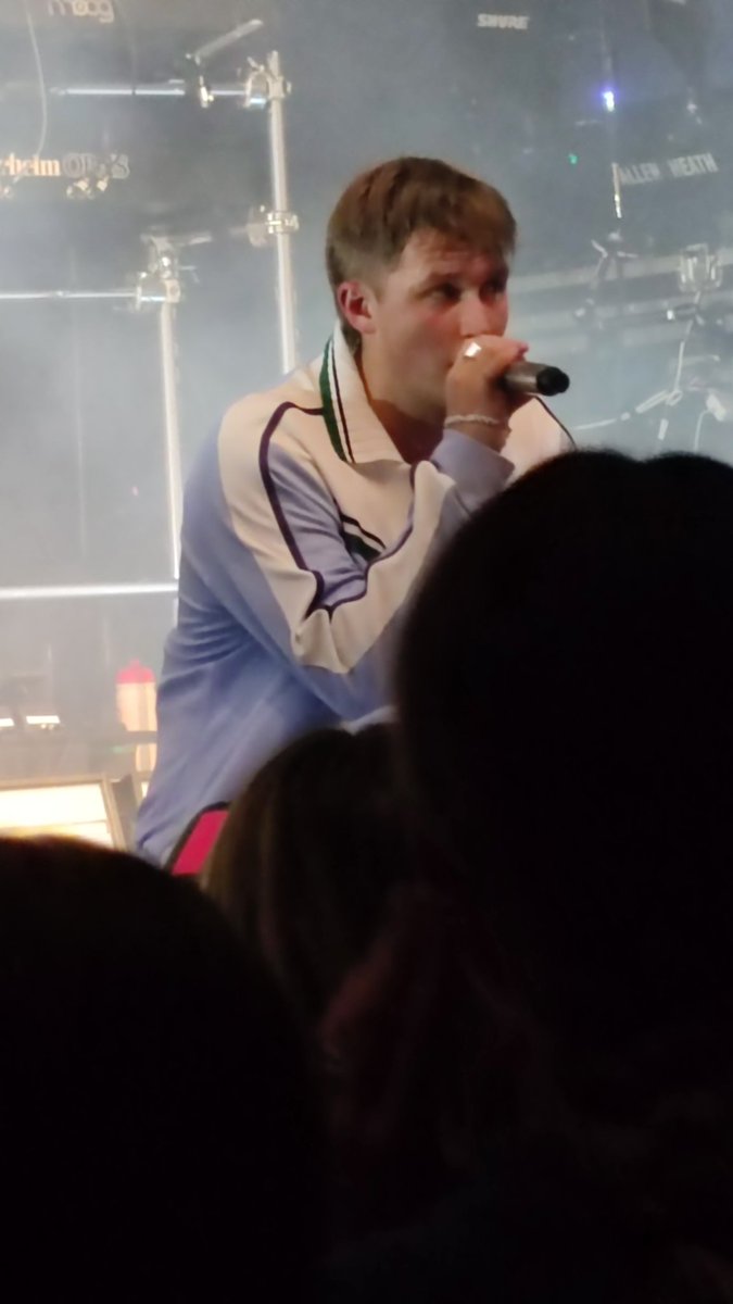 N9nnaDK's tweet photo. Goodnight y'all
Had an amazing time at the concert today 🎉 (very much needed after an annoyingly loud day at work)
Sweet dreams when you go 😘
#BeKind 💕
#BeASafeSpace 🧷
#IAmASafeSpace 🧷 always https://t.co/ozJnsmjzIU