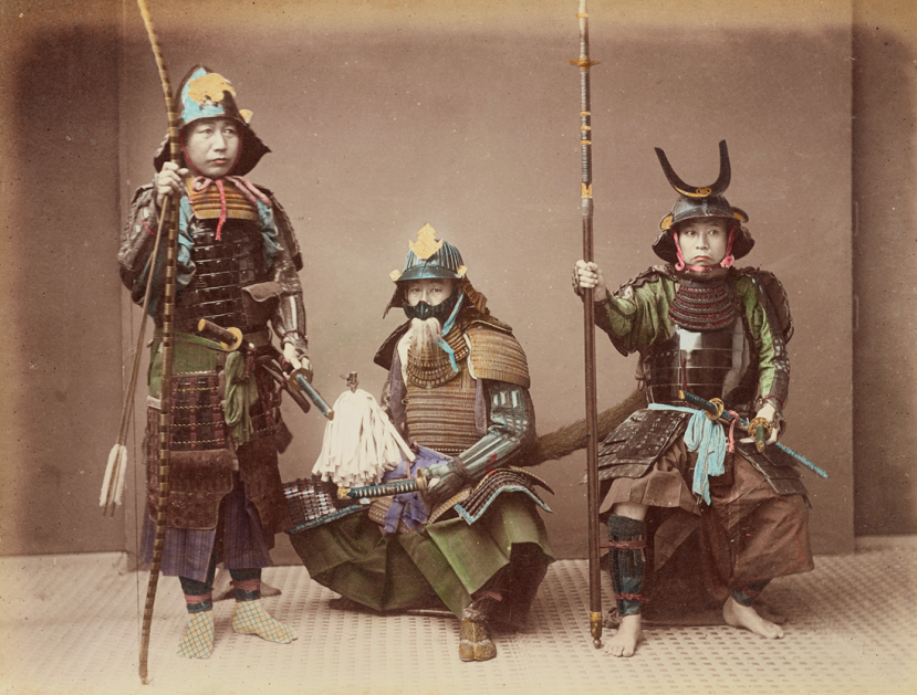 Nasdorachi's tweet photo. @DillonGoo this is the reason why in history swords weren't generally worn on the back, but at the hip, or they are just carried if in full plate

and swords that were on the back generally would be really short. or really big swords that were transported on the back but not drawn (Odachi) https://t.co/8dYsuVxFxu