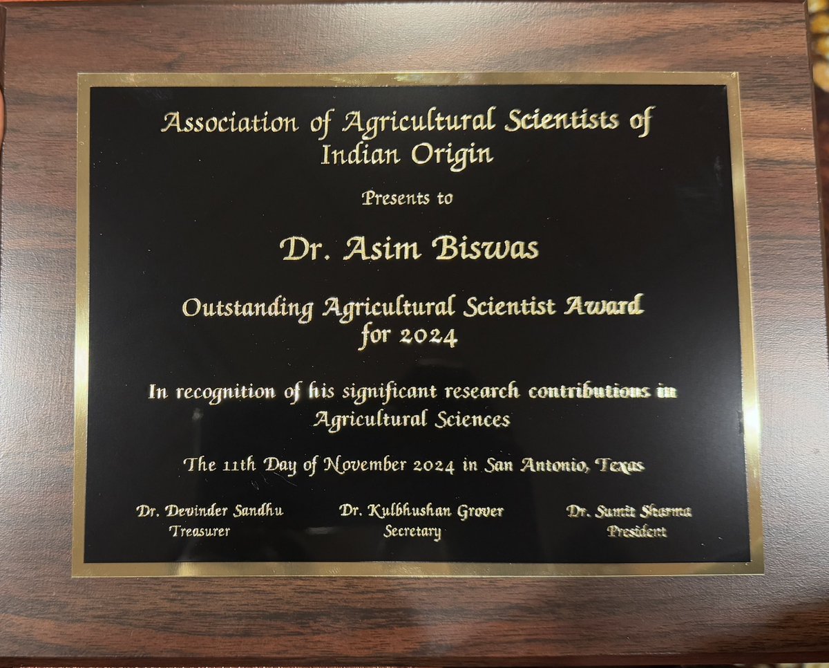 Asim Biswas (@biswassoillab) on Twitter photo It is a great honour to receive the #OutstandingAgriculturalScientist award, the highest honour of <a href="/AASIO_1980/">AASIO</a> of <a href="/ASA_CSSA_SSSA/">Agronomy, Crop, and Soil Science Societies</a> at #ACSMtg Thank You and thanks to my students and collaborators who made this possible. <a href="/UofG_SES/">School of Environmental Sciences</a> <a href="/UofGResearch/">UofGResearch</a> <a href="/uofg/">University of Guelph</a> <a href="/UofGuelphOAC/">Ontario Agricultural College</a> <a href="/UofGuelphNews/">University of Guelph News</a> It is a great honour to receive the #OutstandingAgriculturalScientist award, the highest honour of <a href="/AASIO_1980/">AASIO</a> of <a href="/ASA_CSSA_SSSA/">Agronomy, Crop, and Soil Science Societies</a> at #ACSMtg Thank You and thanks to my students and collaborators who made this possible. <a href="/UofG_SES/">School of Environmental Sciences</a> <a href="/UofGResearch/">UofGResearch</a> <a href="/uofg/">University of Guelph</a> <a href="/UofGuelphOAC/">Ontario Agricultural College</a> <a href="/UofGuelphNews/">University of Guelph News</a>