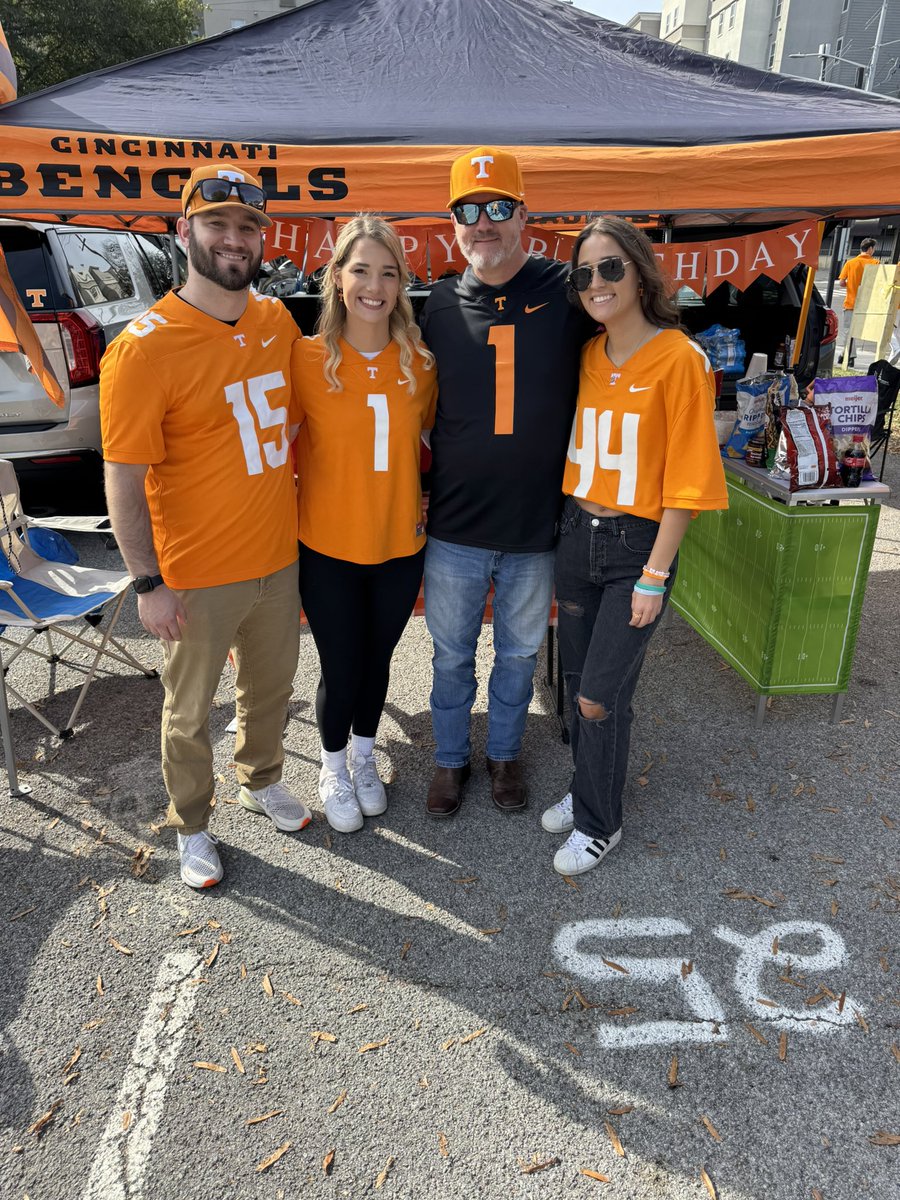 jakeridings15's tweet image. Saturday was one of the best days ever. Got to see my first game at Neyland after being a life long Vols fan. Won’t be my last trip. #V4L