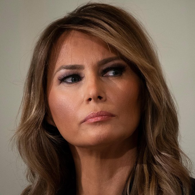 anyonewantchips's tweet photo. Michelle Obama graciously invited the Slovene-born escort to the WH. But when it was Melania’s turn, she shunned Jill Biden. Turns out Melania's shunning Jill again, this time after the First Lady generously invited her back. When hate is all she has - it’s not good for Melania. https://t.co/7TgQCRkS5g