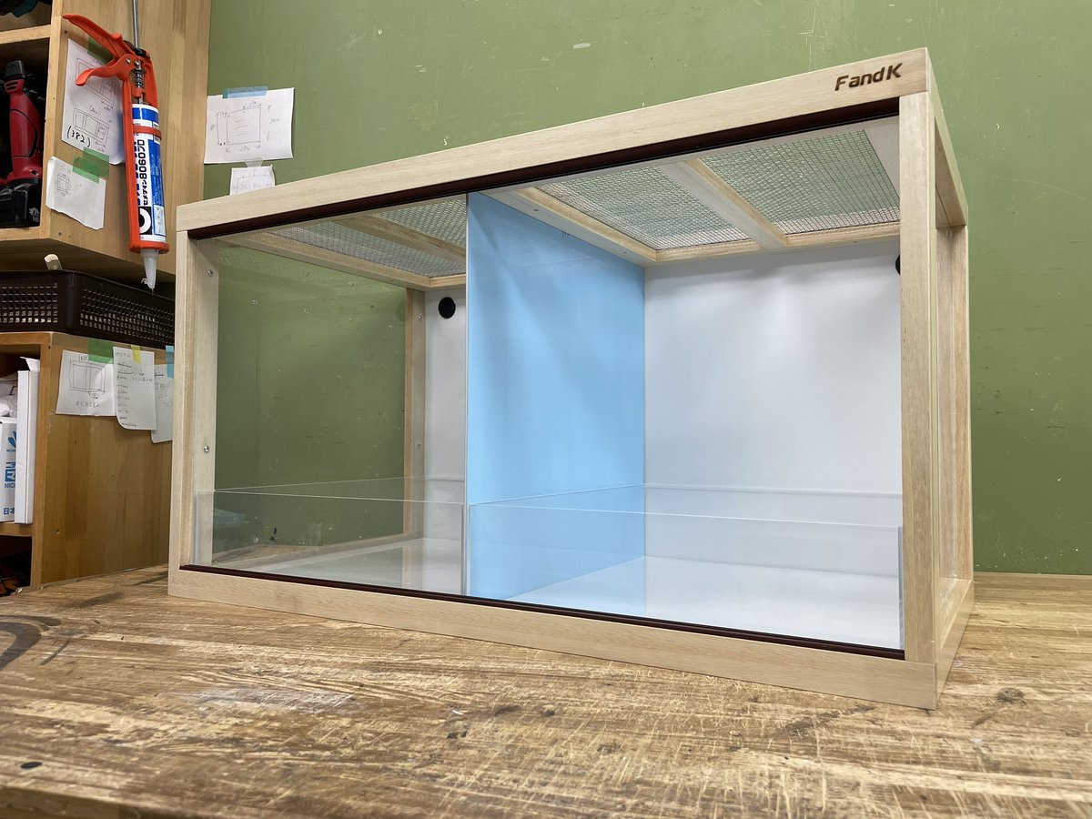 おはようございます😃 オーダー品 800×440×450 取り外しの式の仕切り板