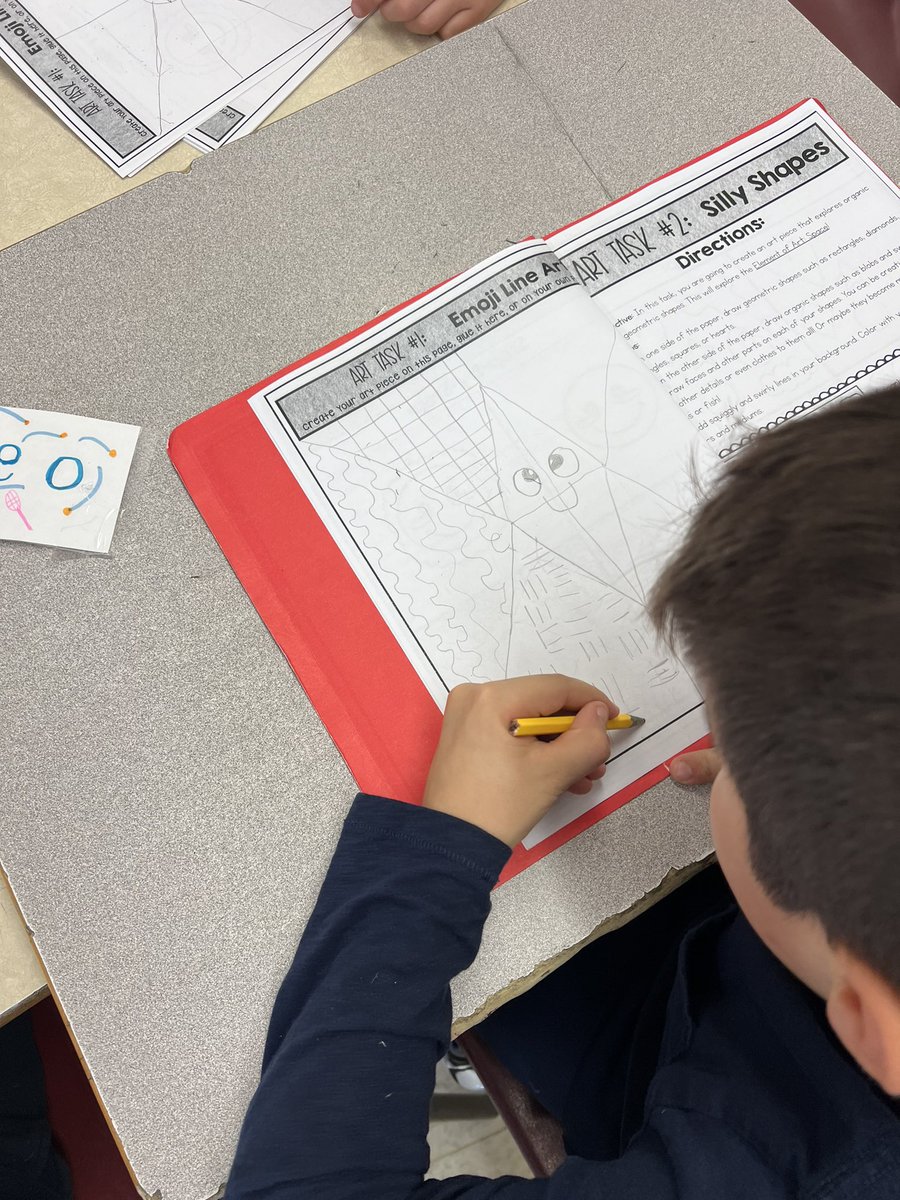 Ms. Halliday 🍎 tweet media