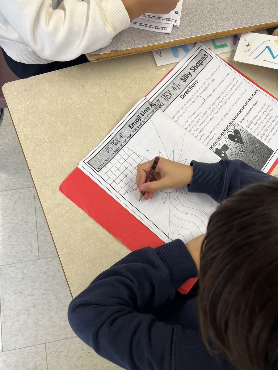 Ms. Halliday 🍎 tweet media