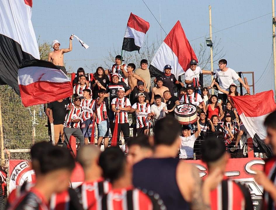 RCPergamino20's tweet photo. โ๐คฉ ยกNos vemos maรฑana, Bohemio!
#DaleRCP https://t.co/GZfxEpnu46