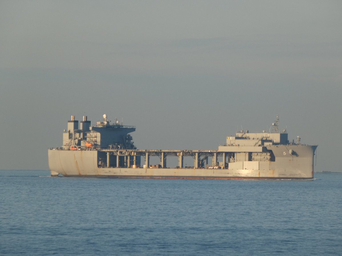 WarshipCam's tweet photo. USS Miguel Keith (ESB-5) Lewis B. Puller-class expeditionary mobile base coming into Yokosuka, Japan - November 12, 2024 #ussmiguelkeith #esb5
SRC: TW-@MICHIYAM https://t.co/6SfWf4ESuY