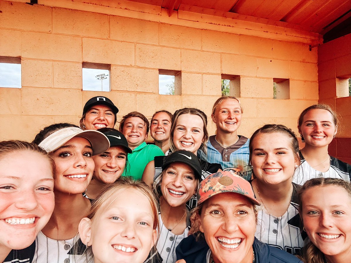 LeahDenmark24's tweet photo. Great weekend in Valdosta with this group! Joe Wilson provided a great camp and I loved meeting new coaches. I improved my overhand velocity by 1 mph clocking in at 61 and holding down 3rd💪🏼 #corner #2025uncommitted @gatorjack72 @SoftballDown @CoastRecruits @SBRRetweets @BlazerAthletics @egscsoftball @bpcathletics @Shy_Blake