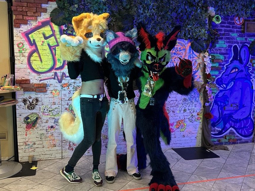 roo_fur's tweet photo. I miss you guys ;w;
📍@FluufffCon 
#furry #fursuit #fluufff #furcon https://t.co/AUNveV9X6K