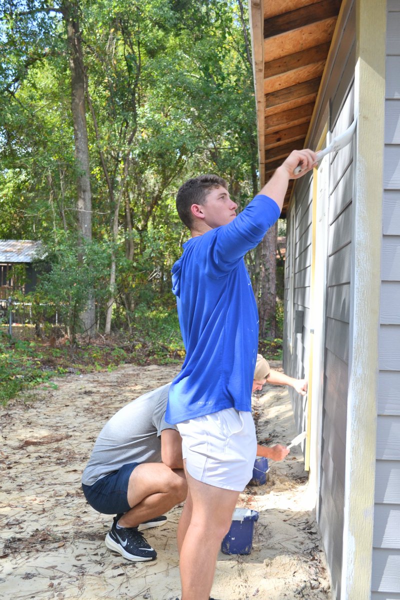 Cade Fox Kurland (@cadefox4) on Twitter photo I had a great time today painting another Habitat house. Support your community with Habitat! Click here to learn more: alachuahabitat.org/volunteer. <a href="/Fl_Victorious/">Florida Victorious</a> #FVFoundation I had a great time today painting another Habitat house. Support your community with Habitat! Click here to learn more: alachuahabitat.org/volunteer. <a href="/Fl_Victorious/">Florida Victorious</a> #FVFoundation