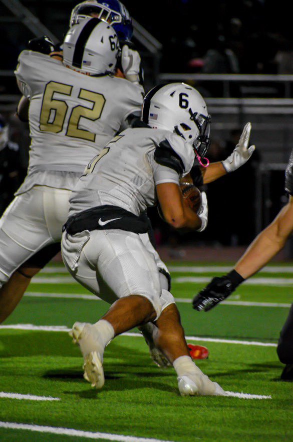 Jack Isidore ✟ (@jackisidore6) on Twitter photo Regular Season Highlights‼️
- 132 carries
- 1,325 rushing yards
- 1,553 scrimmage yards
- 100 yard games (8)
- 17 total TDs
<a href="/CoachHathcock/">Jeremy Hathcock</a> <a href="/Verrado_Vipers/">Verrado Viper Football</a> <a href="/JUSTCHILLY/">Just Chilly</a> <a href="/gridironarizona/">Gridiron Arizona</a> <a href="/azc_obert/">Richard Obert</a> <a href="/CodyTCameron/">Cody Cameron</a> <a href="/CoachPerrone/">Coach Perrone (My Recruits)</a>
hudl.com/v/2QkS9u Regular Season Highlights‼️
- 132 carries
- 1,325 rushing yards
- 1,553 scrimmage yards
- 100 yard games (8)
- 17 total TDs
<a href="/CoachHathcock/">Jeremy Hathcock</a> <a href="/Verrado_Vipers/">Verrado Viper Football</a> <a href="/JUSTCHILLY/">Just Chilly</a> <a href="/gridironarizona/">Gridiron Arizona</a> <a href="/azc_obert/">Richard Obert</a> <a href="/CodyTCameron/">Cody Cameron</a> <a href="/CoachPerrone/">Coach Perrone (My Recruits)</a>
hudl.com/v/2QkS9u